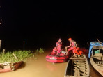 Sampan Bermuatan Sawit Tenggelam di Inhu, 1 Orang Masih Hilang
