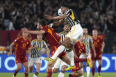 Duel Dua Raksasa AS Roma vs Juventus Berakhir Seri