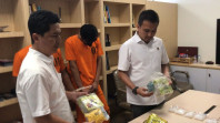 Polisi Tangkap Dua Pengedar 2 Kg Sabu, Ribuan Ekstasi dan Pil Happy Five di Pekanbaru