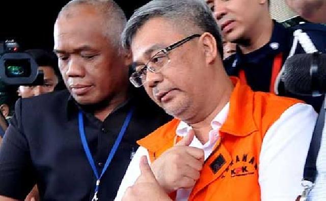  KPK: Akil Muchtar Dipenjara Hingga Renta