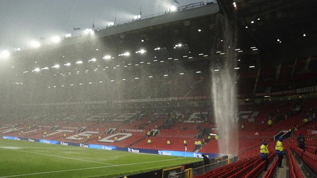 Nasib Sial Setan Merah: Dihajar Arsenal hingga Stadion Old Trafford Bocor