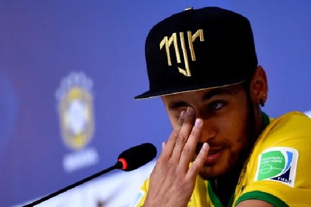 Neymar Menangis, Hampir Lumpuh Akibat Cedera