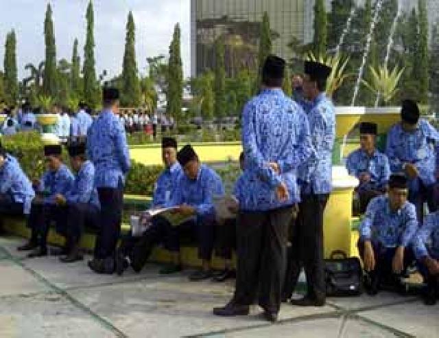  Wakil Rakyat Geram Lihat Kinerja Buruk PNS Pemprov Riau
