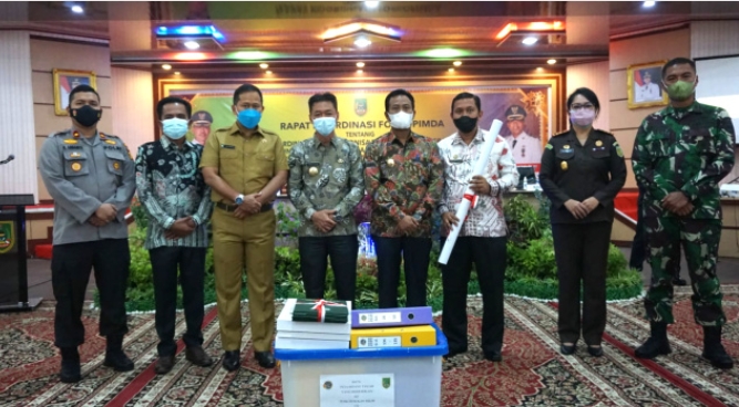 Bupati Rohil Berang, Perusahaan Hanya Utus Perwakilan Saat Rapat Forkopimda