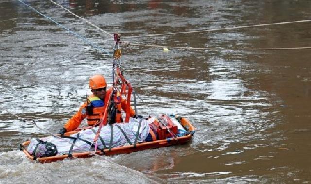  Korban Banjir Ditemukan Tewas di Kolong Jembatan