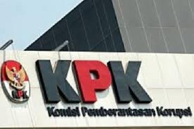 Sasar Ratu Atut, KPK Selidiki Proyek Alkes Banten