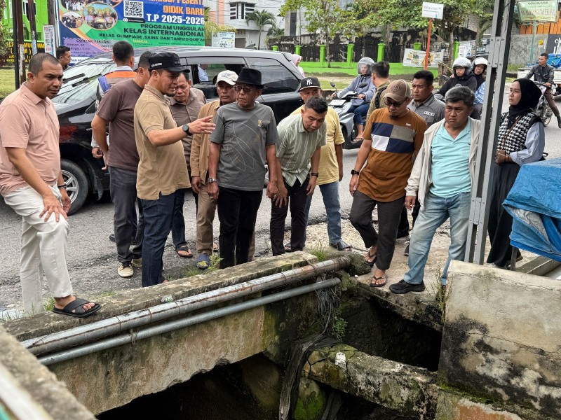 Wako Agung Nugroho Tinjau Lokasi Jalan Amblas, Pastikan Perbaikan Segera Dilakukan