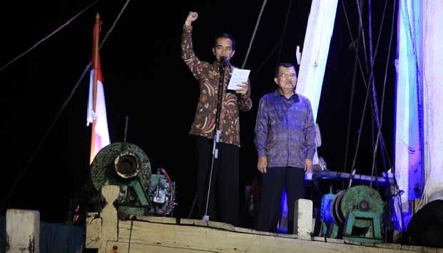 Jokowi Pilih Pidato di Kapal untuk Bangun Maritim