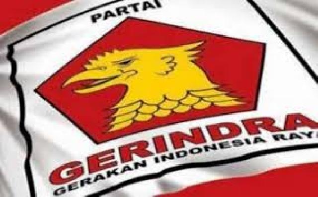 Satpol PP Copot Bendera Partai Gerindra 