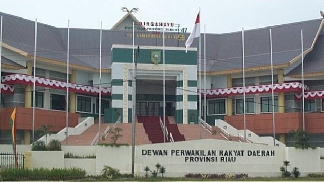  2015, Gedung DPRD Riau 10 Lantai Mulai Dikerjakan 