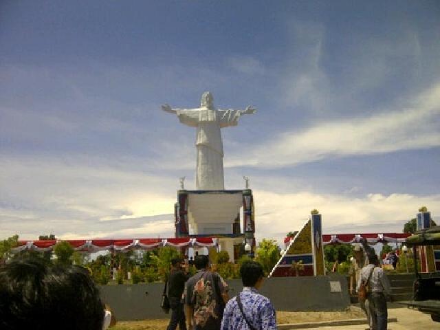  Patung Yesus Setinggi 30 Meter Diresmikan Presiden SBY