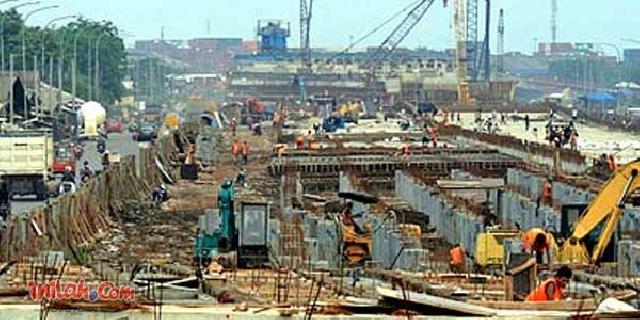 Pemerintah harus Kurangi Belanja Infrastruktur