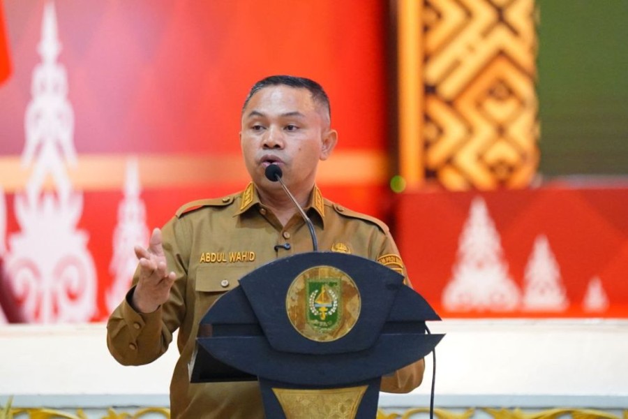 Gubri Abdul Wahid: Pelaku Karhutla di Riau akan Diberi Sanksi Tegas