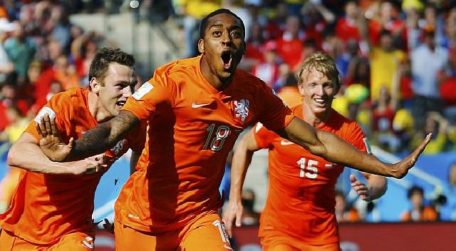 Memuncaki Klasemen, Belanda Juara Grup B 