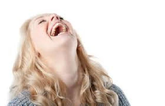 Terapi Sehat Dengan Tertawa