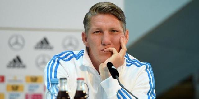  Akhirnya, Bayern Lepas Schweinsteiger ke MU