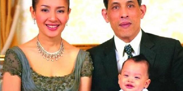  Waduh, Calon Ratu Thailand Terekam tak Pakai Bra