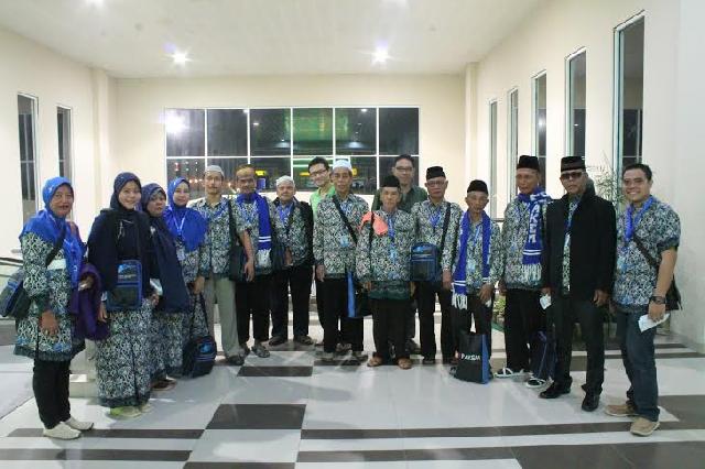  PT SRL Berangkatkan 8 Orang ke Tanah Suci