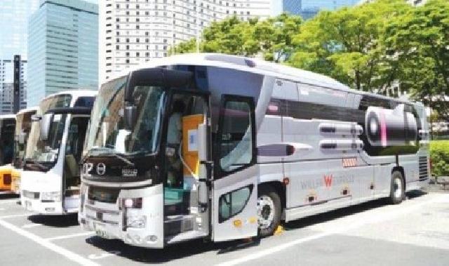 Wow Keren, Bus Ini Menawarkan Perjalanan ke Luar Angkasa