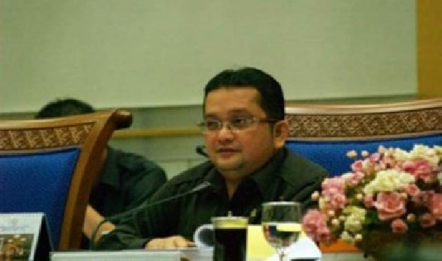  PDIP Bakal Laporkan Tujuh Hakim MK