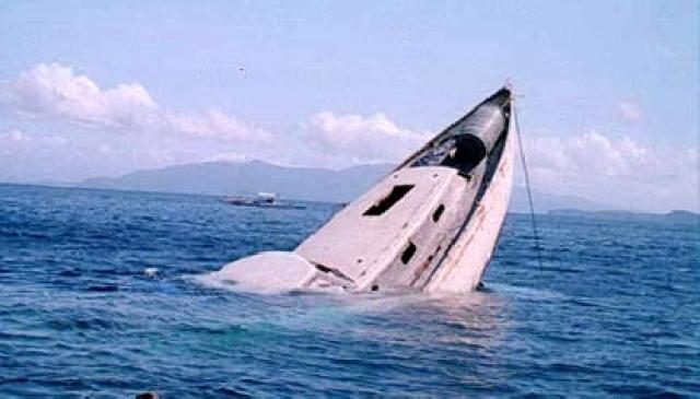 Kapal Karam, 214 Penumpang Terombang-Ambing di Lautan