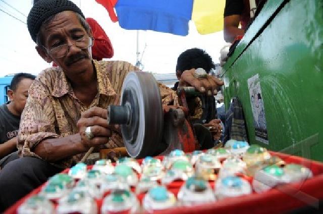  Jual Beli Batu Akik Makin Ramai di Pekanbaru