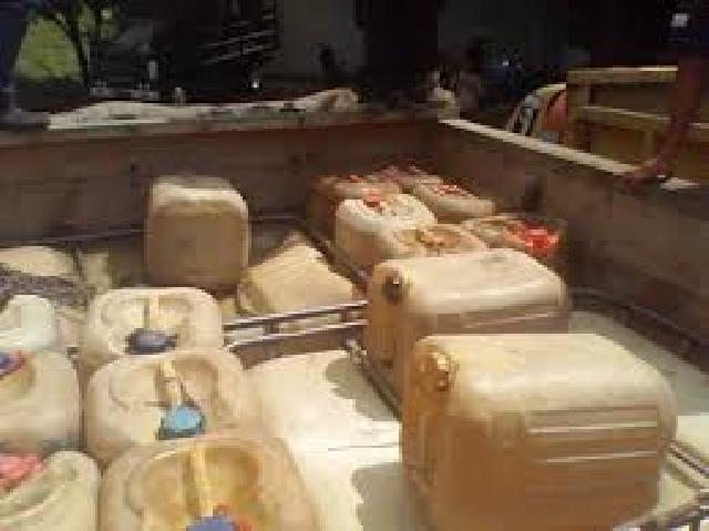 Polda Riau Amankan 2,7 Ton Minyak Tanah Ilegal