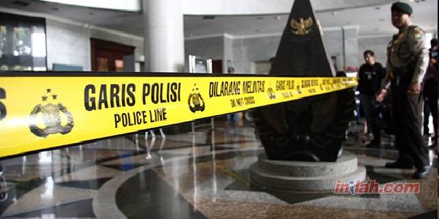 Ketahuan, Peserta Sidang Bawa Pistol ke MK