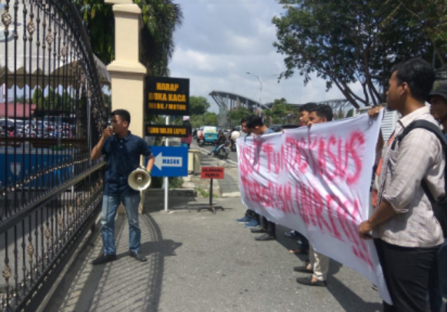 Mahasiswa Tuntut Polda Riau Usut Tuntas Kasus Terorisme di Kampus Unri