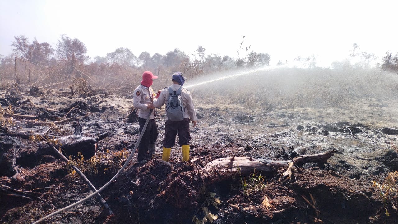 Polsek Bangko Antisipasi Pendinginan Dititik Hotspot Labuhan Tangga Hilir,Meski Titik Api Nihil