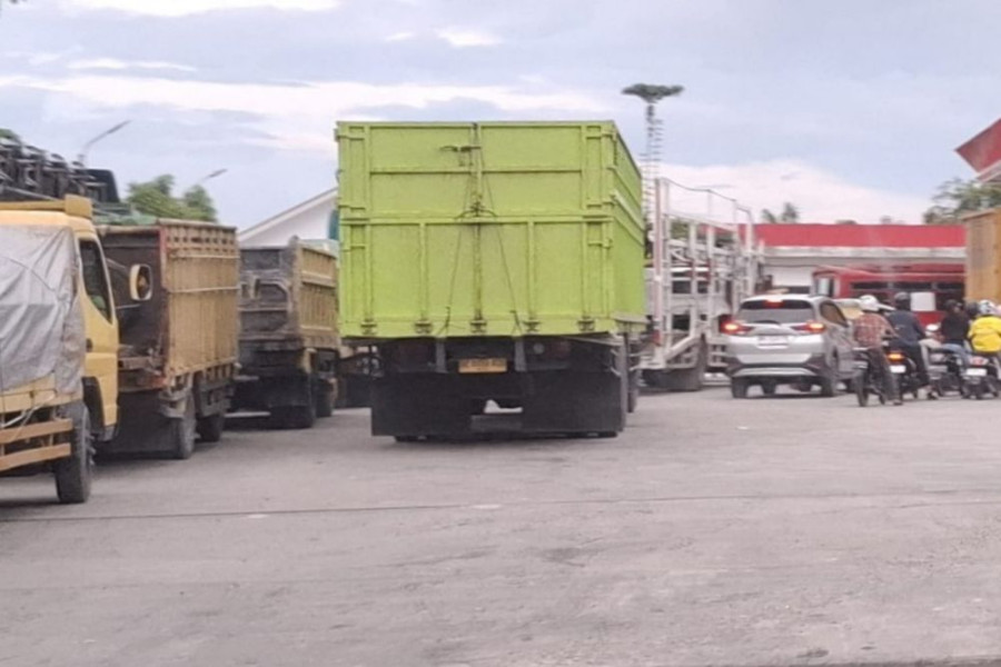 Bio Solar Langka di Pekanbaru, Warga Harus Rela Antre Panjang