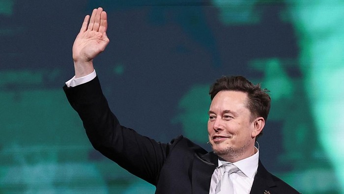 Elon Musk Percaya Diri Rencana Tesla Uji Coba Mobil Terbang
