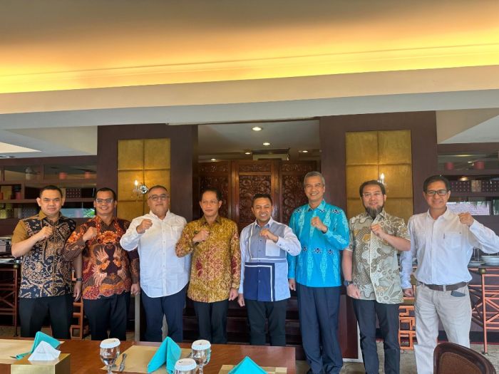 Benahi Lingkungan di Riau, Gubri Abdul Wahid Minta Dukungan Menteri Hanif Faisol Nurofiq