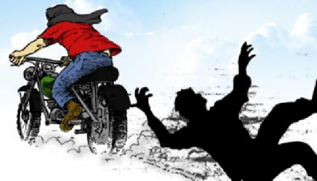 Wow, Pengendara Ngebut  Ini Sengaja Tabrak Polisi