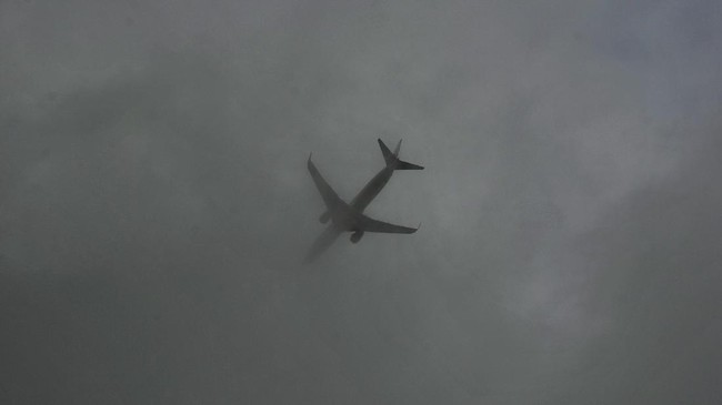 Horor! Pesawat Saurya Airlines Meluncur Jatuh Usai Lepas Landas di Kathmandu Nepal