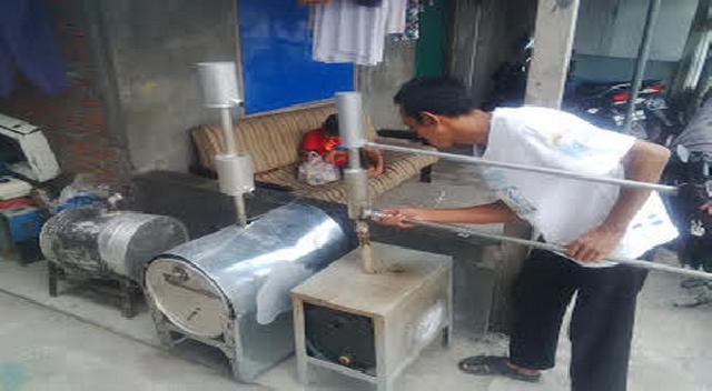 Limbah Plastik Disulap Jadi Minyak Tanah