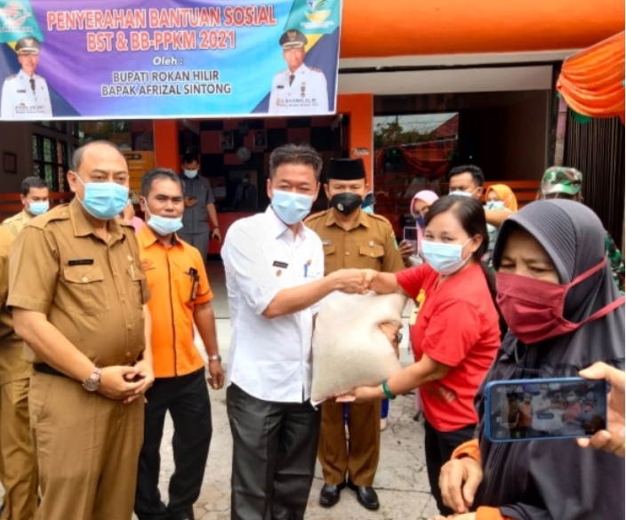 Bupati Rohil Afrizal Sintong : Semua Pihak Wajib Mendukung & Awasi Bantuan BST & BB-PPKM