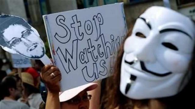 AS Mata-matai Internet, Ribuan Warga Jerman Protes
