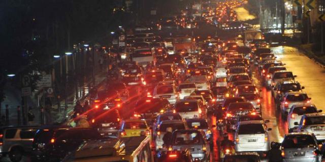 Kebijakan SBY sesat, tak bisa salahkan Jokowi soal kemacetan