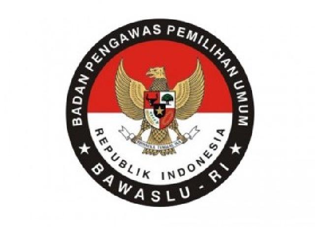  Bawaslu Riau: Banyak Caleg Bohongi Publik