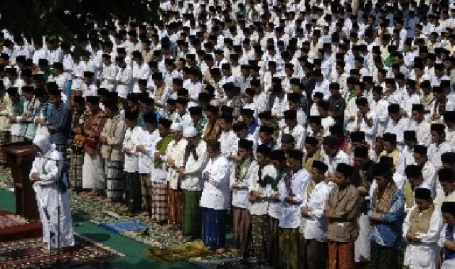 Ratusan Orang di Riau Gelar Shalat Istisqa