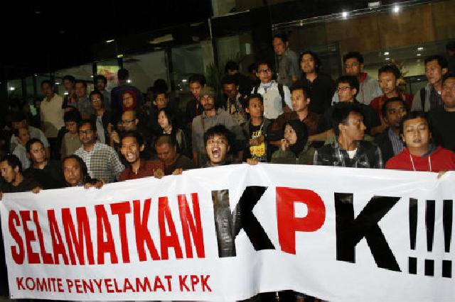 Pengamat: Ngawur Kalau TNI Diminta Jadi Pegawai KPK    