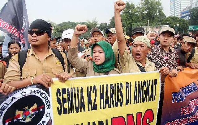  Menteri Yuddy Pastikan Honorer K2 tak Bisa Jadi PNS
