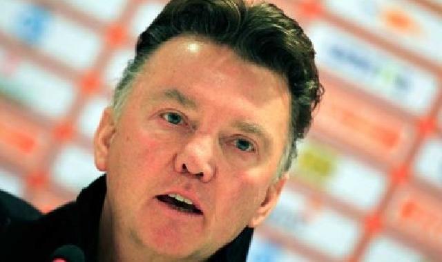 Van Gaal Tertarik Latih MU