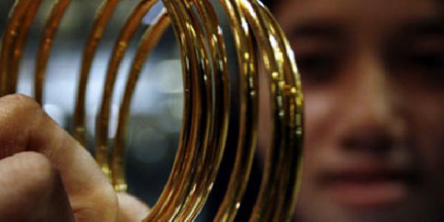 Harga Emas di Asia Masih Tertekan