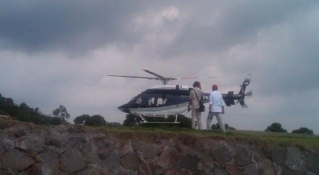 ARB ke Rumah Prabowo Naik Helikopter