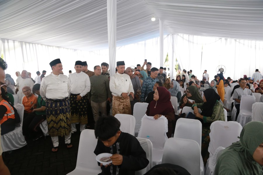 Hari Pertama Idulfitri, Wako Agung Nugroho Sambut Silaturahmi Ribuan Masyarakat