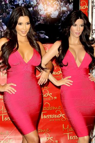 Patung Telanjang Kim Kardashian Dipamerkan di LA