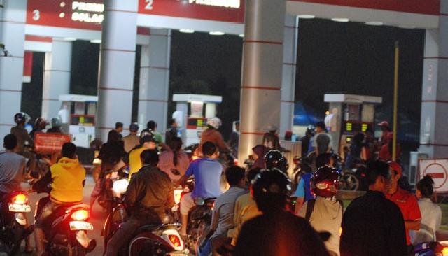 Peluang Naikkan BBM: September 2014 dan Maret 2015
