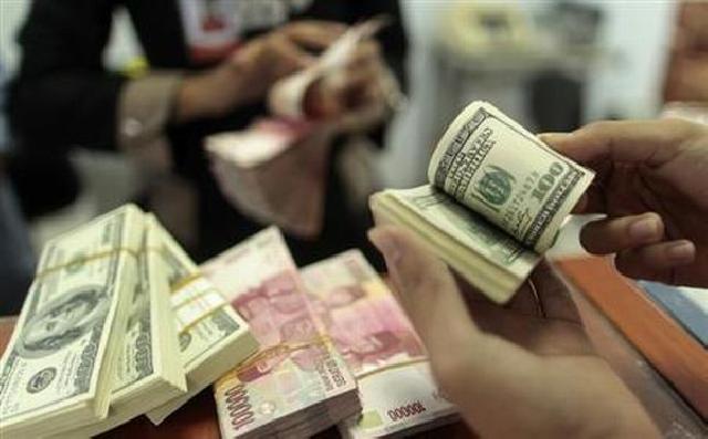  Dolar AS Tangguh, Rupiah Terhuyung